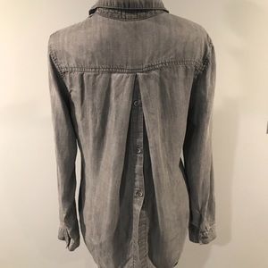 NEW Cloth&Stone chambray button-back blouse